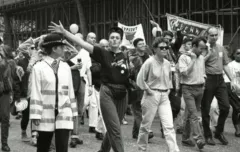 Tussen polderen en protesteren
